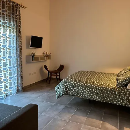 Al Borgo E Colazione Couette-café 3*